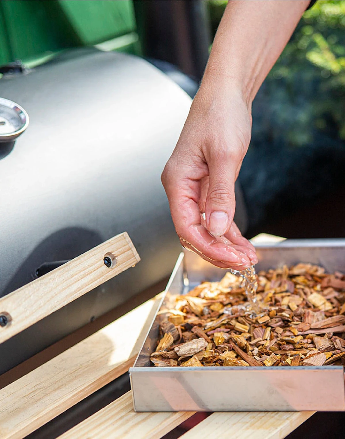 Ozola un alkšņa skaidas kūpināšanai, vidēja izmēra (KL8), 450g Piederumi kūpināšanai un grilēšanai