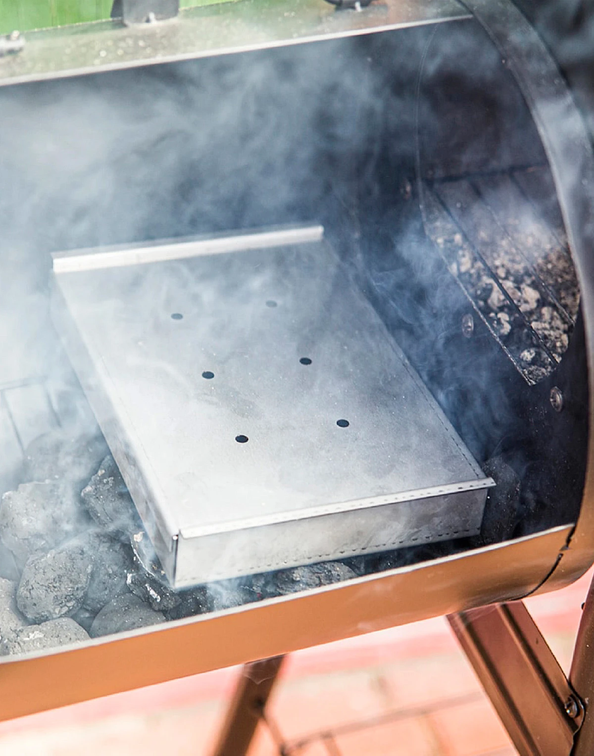 Ozola un alkšņa skaidas kūpināšanai, vidēja izmēra (KL8), 450g Piederumi kūpināšanai un grilēšanai