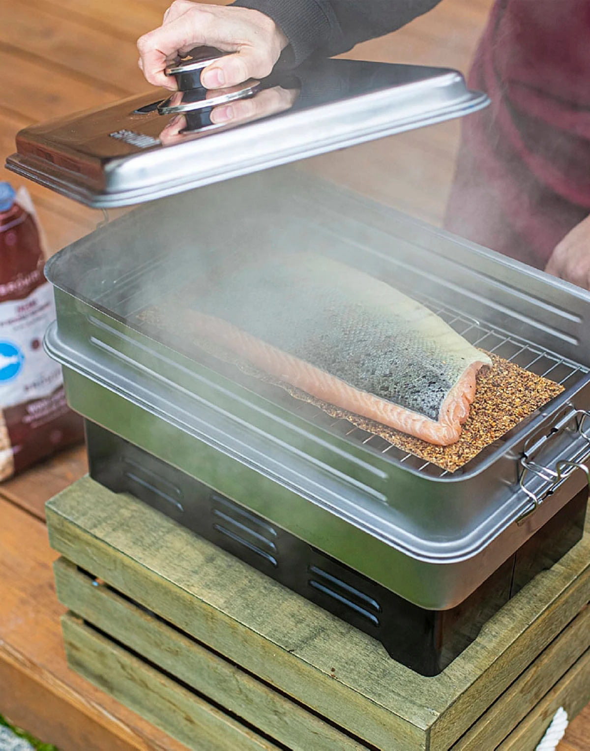 Ozola un alkšņa skaidas kūpināšanai, vidēja izmēra (KL8), 450g Piederumi kūpināšanai un grilēšanai